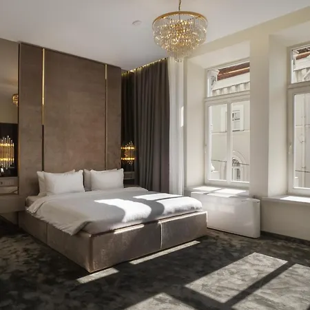 St Palace 4*