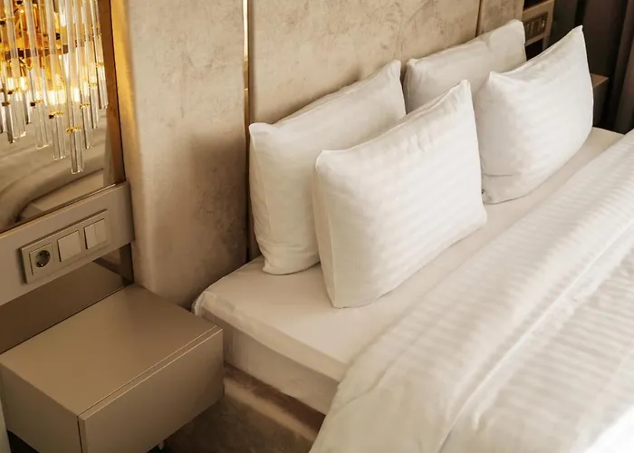 St Palace Szálloda 4*