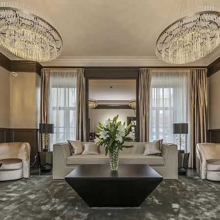 St Palace 4*